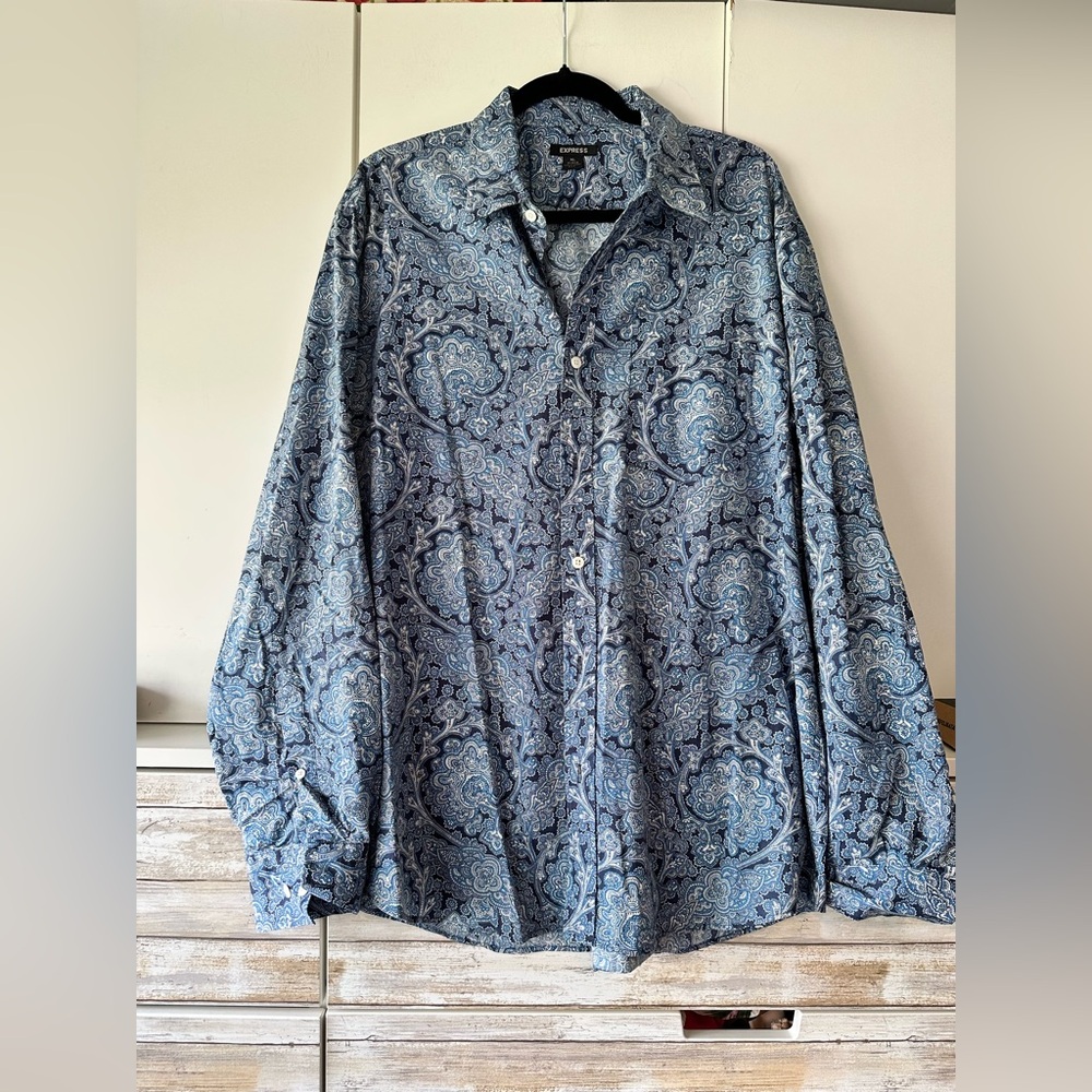 💙 Express Men’s XL Blue Paisley Button-Up Dress Shirt